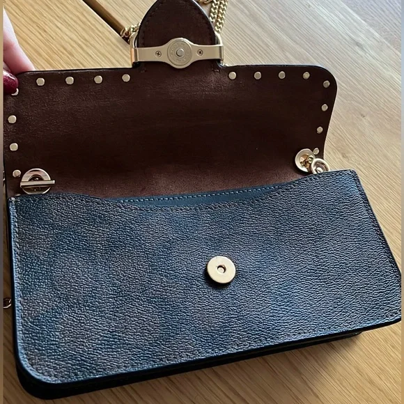 Coach Bag - Picture 5 of 8